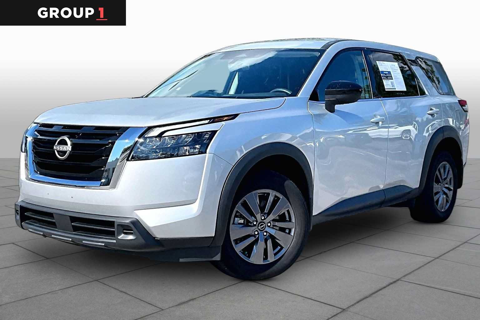 Used 2023 Nissan Pathfinder S AWD/4WD image 1