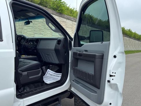 Used 2015 Ford F250 XL w/ Power Equipment Group image 36