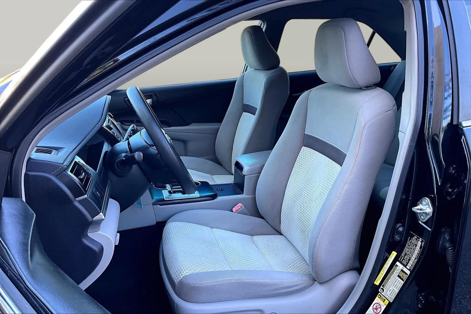 Used 2014 Toyota Camry LE FWD image 9