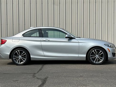 Used 2019 BMW 230i xDrive Coupe w/ Convenience Package image 4