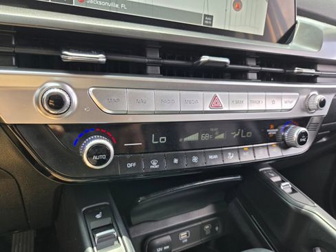 Certified 2023 Kia Telluride S FWD image 20