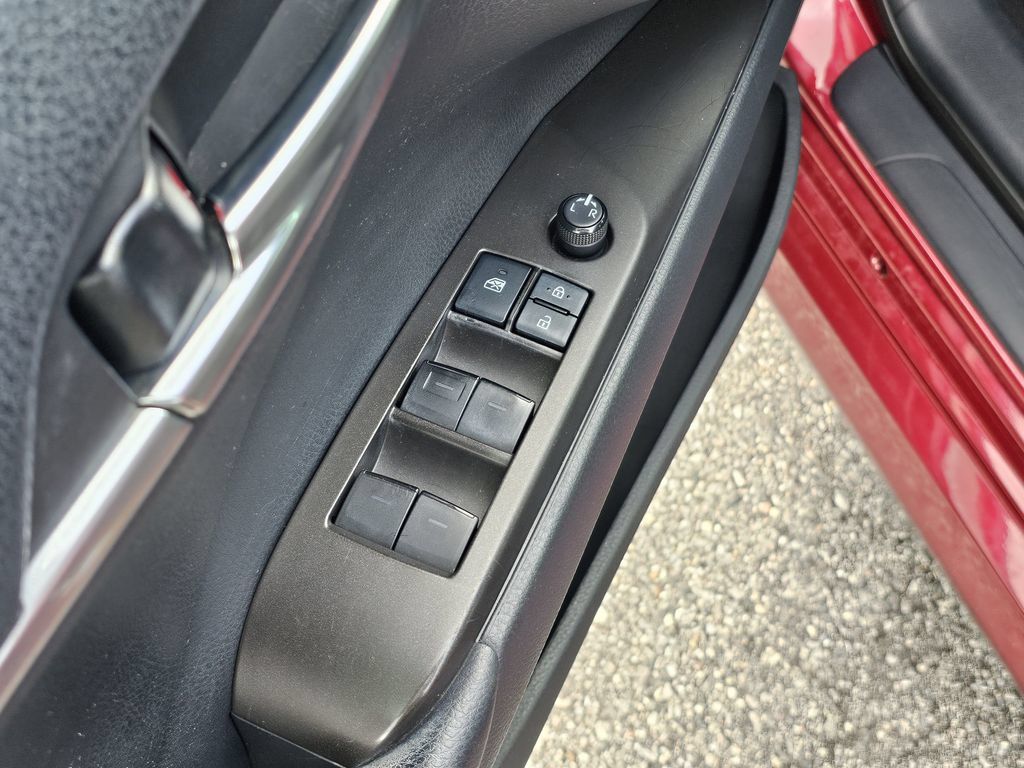Used 2021 Toyota Camry LE FWD image 16