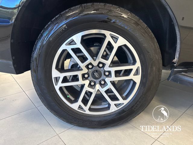 Certified 2025 Ford Expedition Active AWD/4WD image 34