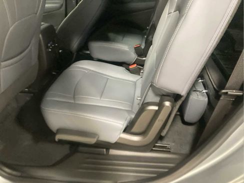 Used 2024 Buick Enclave Essence w/ Experience Buick Package image 17