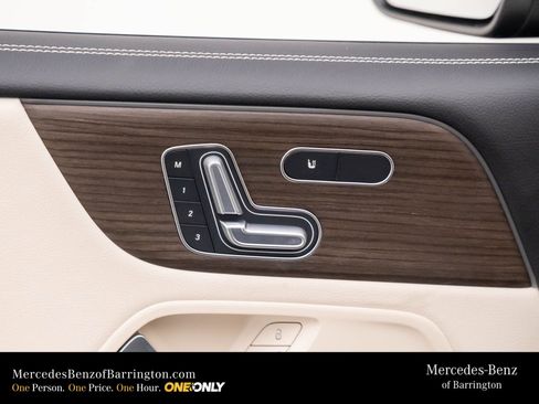 New 2026 Mercedes-Benz GLB 250 4MATIC image 17