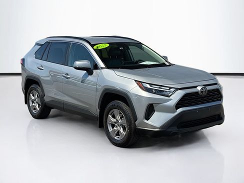 Used 2023 Toyota RAV4 XLE FWD image 3