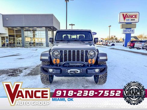Used 2021 Jeep Gladiator Sport image 2