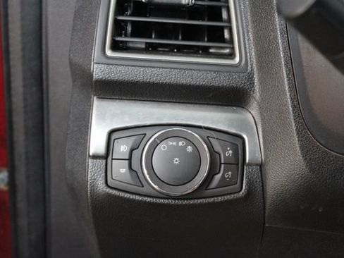 Used 2019 Ford Explorer XLT AWD/4WD image 16