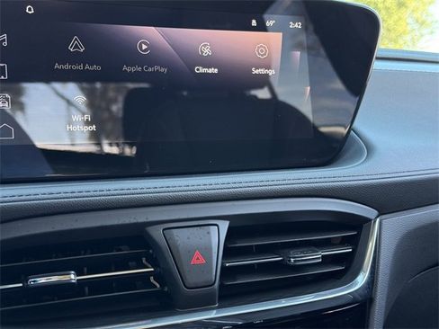 Used 2025 Buick Encore GX Avenir image 15