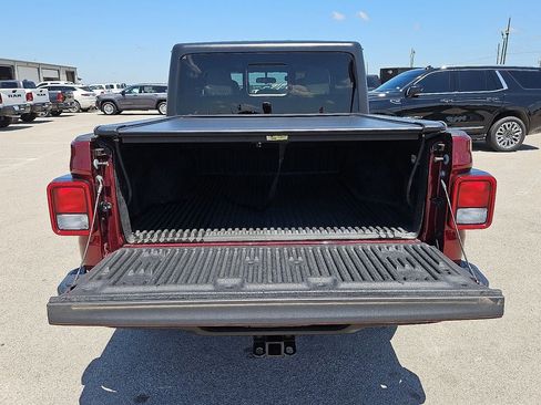 Used 2021 Jeep Gladiator Sport AWD/4WD image 14