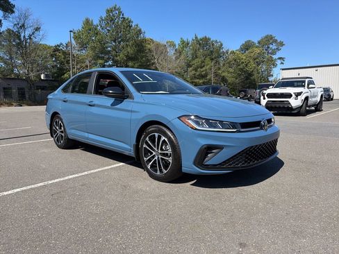 New 2026 Volkswagen Jetta Sport FWD image 4