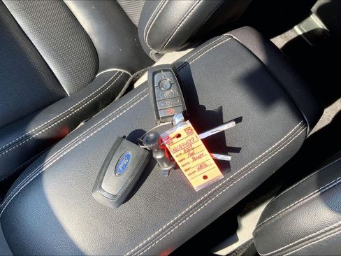 Used 2022 Ford Escape SEL image 13