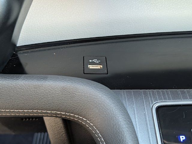 Used 2025 Toyota Sienna XLE FWD image 18