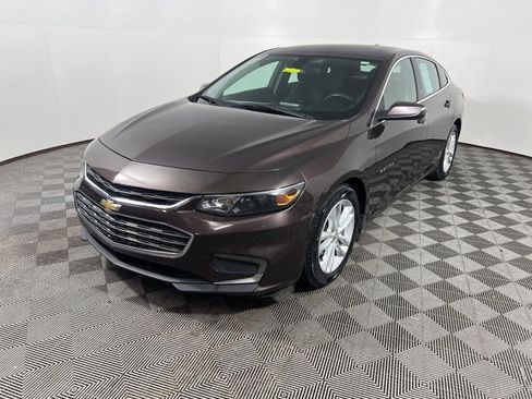 Used 2016 Chevrolet Malibu LT image 3