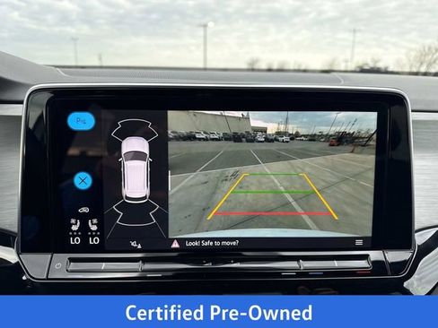 Used 2025 Volkswagen Atlas Cross Sport SE FWD image 20