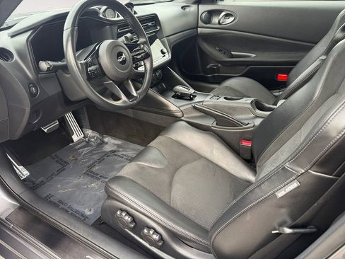 Certified 2023 Nissan Z Performance w/ Floor Mat Package (L93) image 17