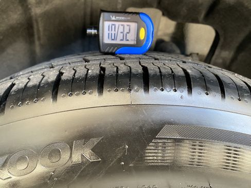 Certified 2024 Volkswagen ID.4 2WD image 23