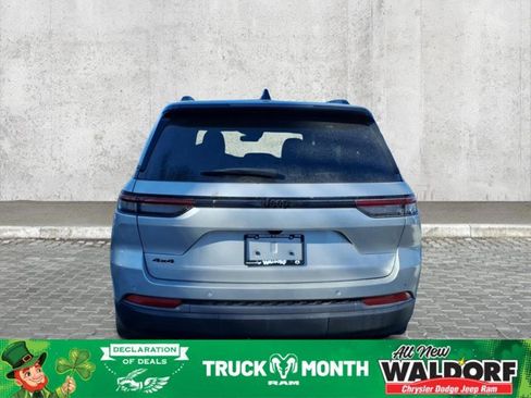 New 2026 Jeep Grand Cherokee Altitude image 3