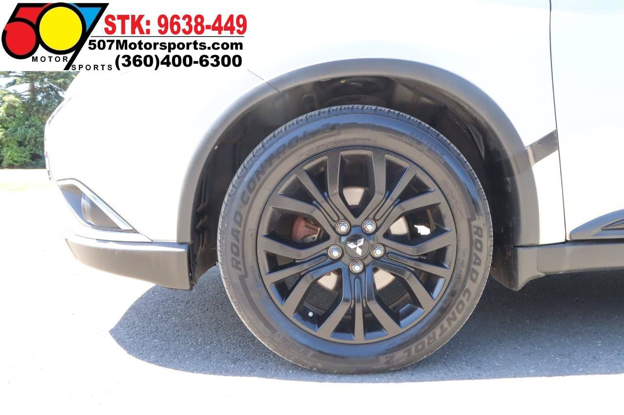 Used 2018 Mitsubishi Outlander LE AWD/4WD image 28
