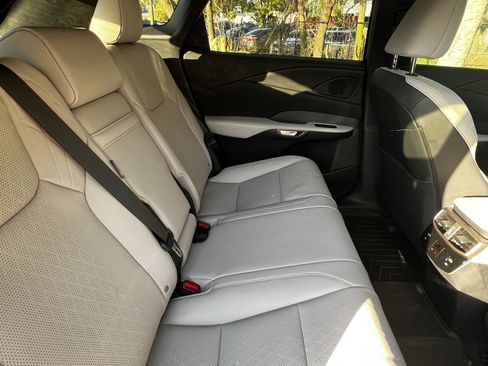 Used 2024 Lexus RX 350 Premium Plus w/ Convenience Package image 39