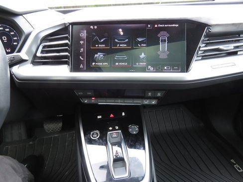 Used 2024 Audi Q4 e-tron Premium Plus AWD/4WD image 27