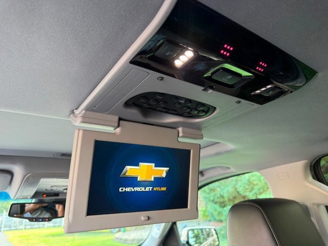 Used 2017 Chevrolet Suburban Premier AWD/4WD image 10