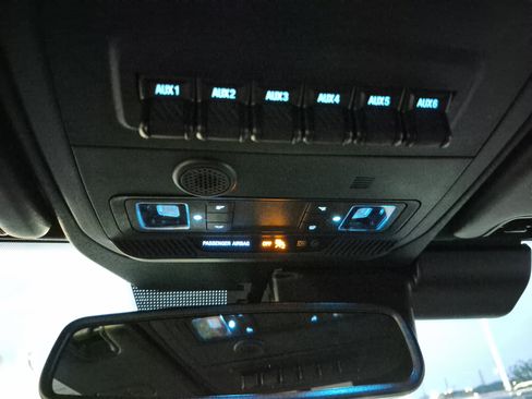 New 2025 Ford Bronco Badlands image 39