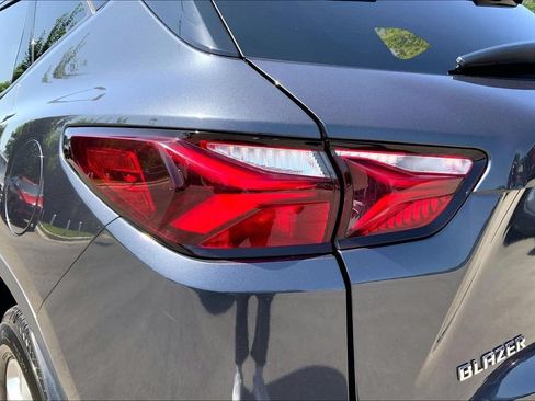 Used 2021 Chevrolet Blazer LT FWD image 23