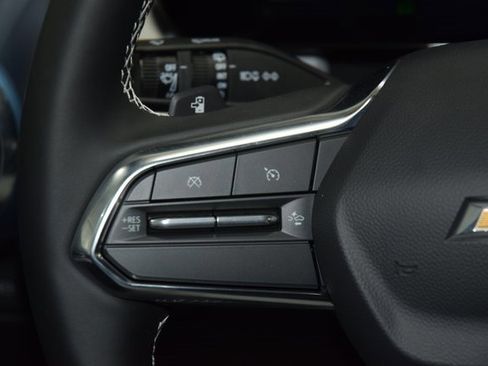 New 2026 Chevrolet Equinox EV LT image 35