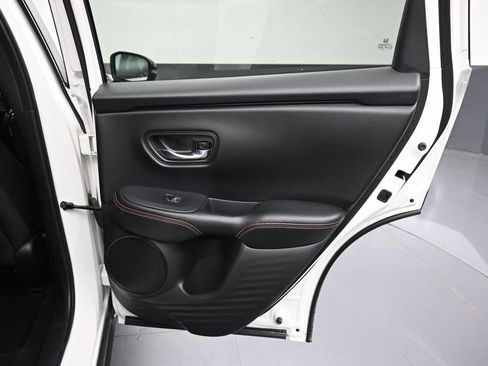 Certified 2024 Honda HR-V Sport image 30