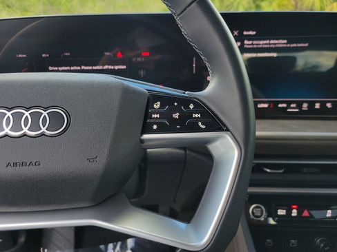 Certified 2025 Audi Q5 Premium Plus w/ Premium Plus image 30