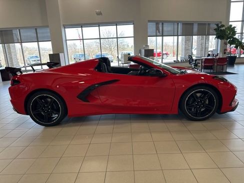 Used 2022 Chevrolet Corvette Stingray Premium Conv w/ Z51 Performance Package image 6