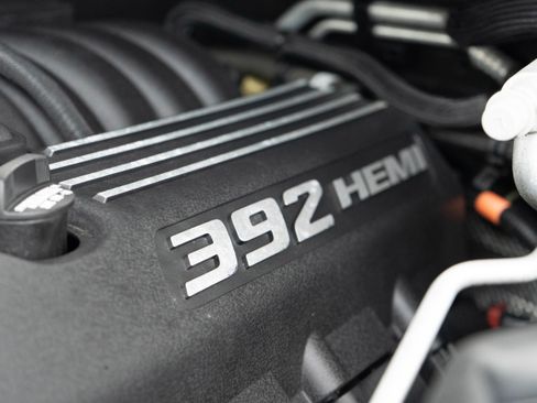 Used 2018 Dodge Durango SRT w/ SRT Interior Appearance Group image 43