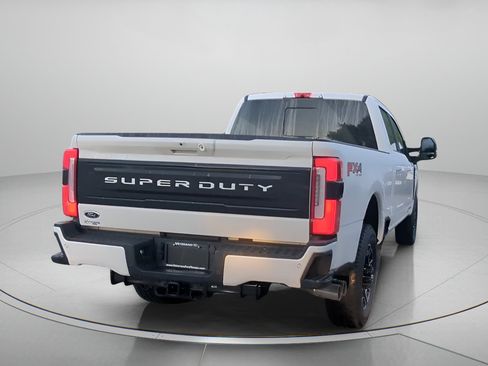 Certified 2025 Ford F250 Platinum w/ FX4 Off-Road Package AWD/4WD image 26
