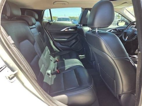 Used 2018 INFINITI QX30 Premium w/ Navigation Package AWD/4WD image 20