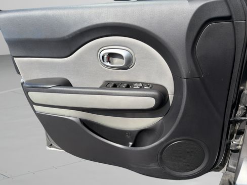 Used 2015 Kia Soul + FWD image 17
