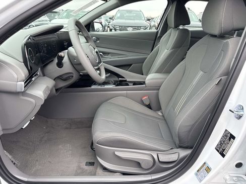 New 2026 Hyundai Elantra Sport image 9