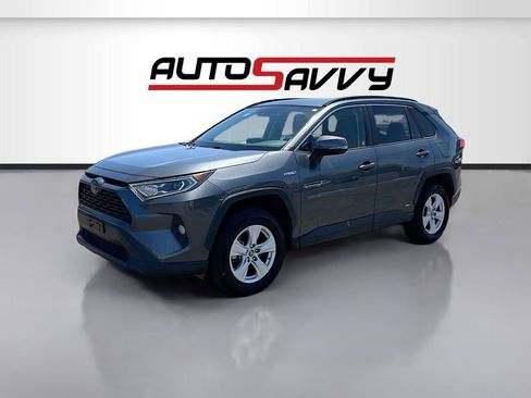 Used 2019 Toyota RAV4 XLE w/ All Weather Liner Package AWD/4WD image 3