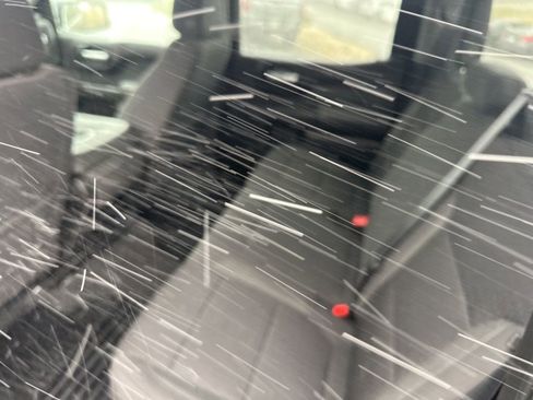 Used 2022 Chevrolet Silverado 1500 Custom image 18