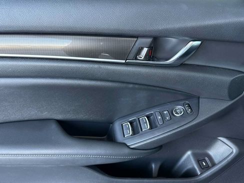 Used 2019 Honda Accord Sport image 11