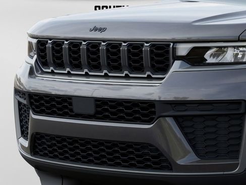 New 2026 Jeep Grand Cherokee L 4WD image 11