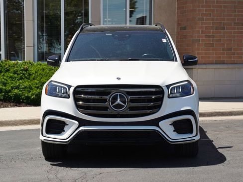 Used 2024 Mercedes-Benz GLS 450 4MATIC image 3
