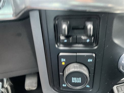 Used 2023 Ford F150 Lariat w/ Equipment Group 502A High AWD/4WD image 27