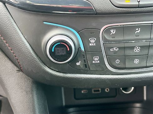 Used 2024 Chevrolet Equinox RS w/ RS Leather Package image 21