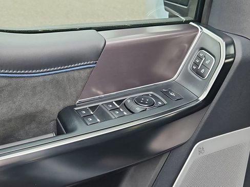 New 2026 Ford F250 Platinum image 10