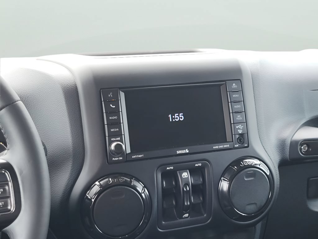 Used 2018 Jeep Wrangler Unlimited Rubicon AWD/4WD image 17