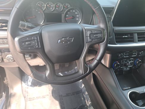 Used 2021 Chevrolet Suburban RST w/ Luxury Package AWD/4WD image 18