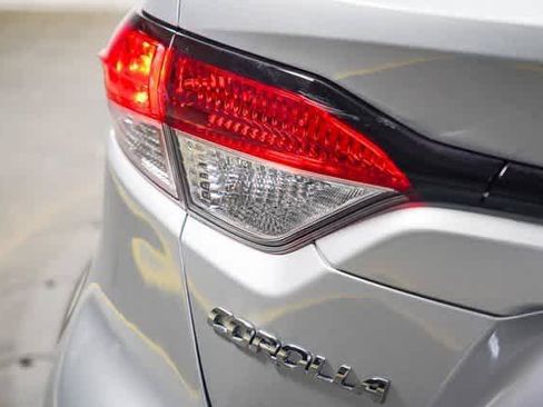 Certified 2022 Toyota Corolla LE FWD image 12