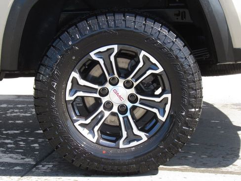 Used 2023 GMC Canyon AT4 w/ LPO, Sports Bar Package AWD/4WD image 38