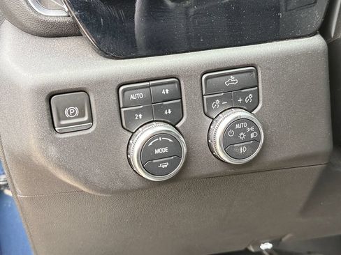 Used 2024 GMC Sierra 1500 Elevation w/ LPO, Elevation Black Package AWD/4WD image 18